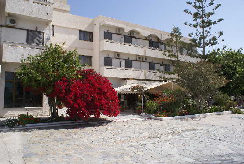 Esperides Hotel Ierápetra Buitenkant foto